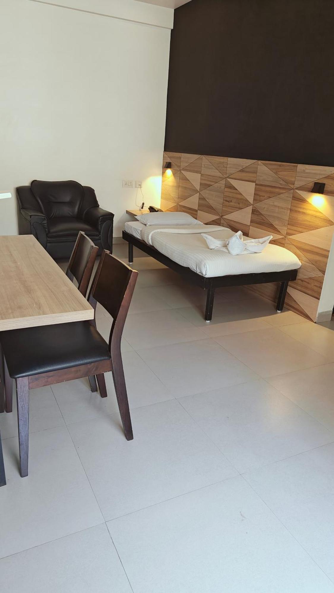 Angson Apartment Ченай Екстериор снимка