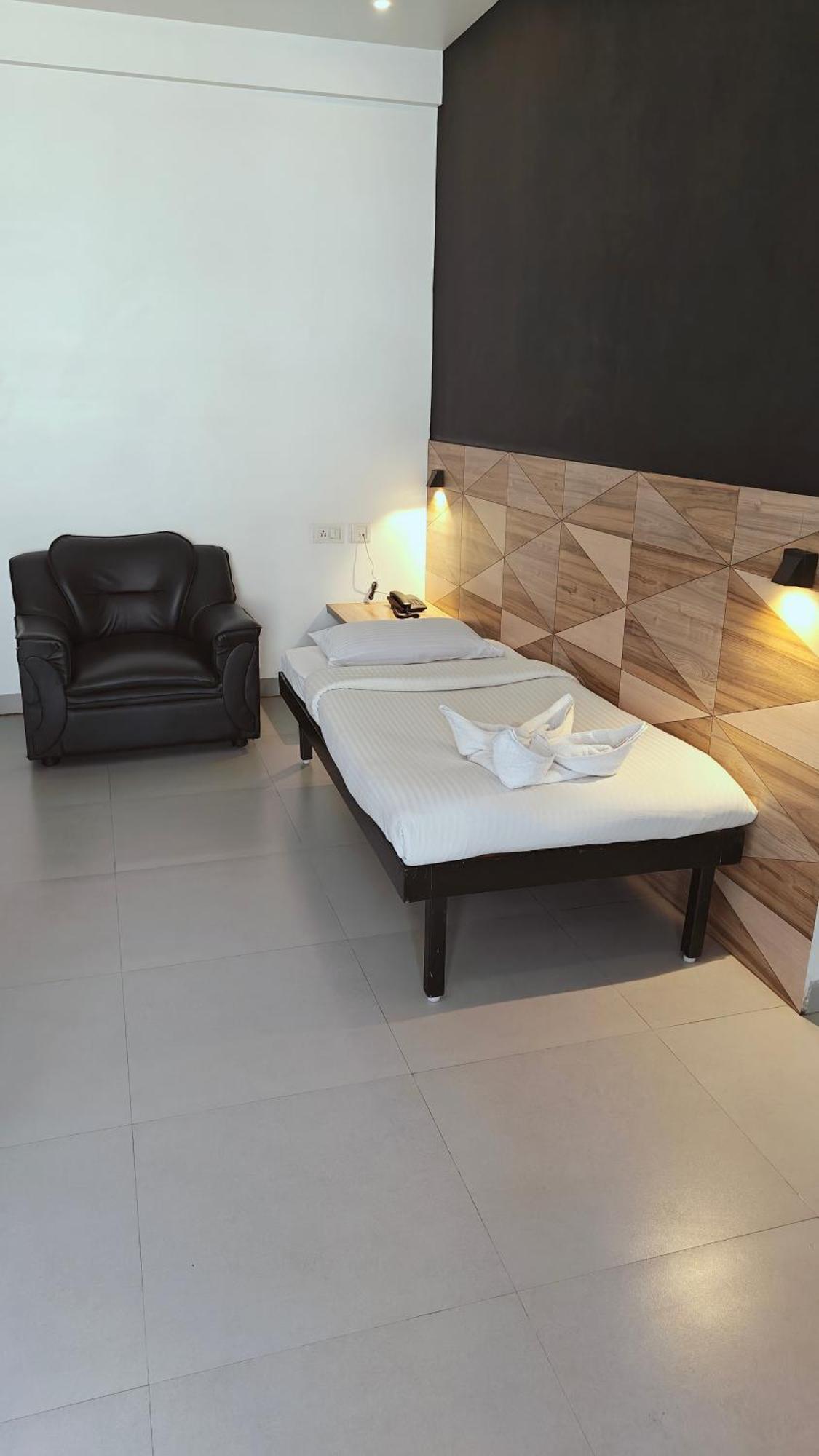 Angson Apartment Ченай Екстериор снимка